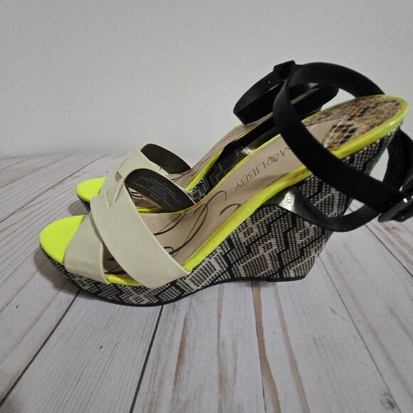 ๐ผ Sam & Libby Colorblock Wedge Sandals | Yellow, Black, White Womens' Size 10 - Picture 4 of 13